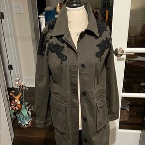 Ladies Halogen army green coat.